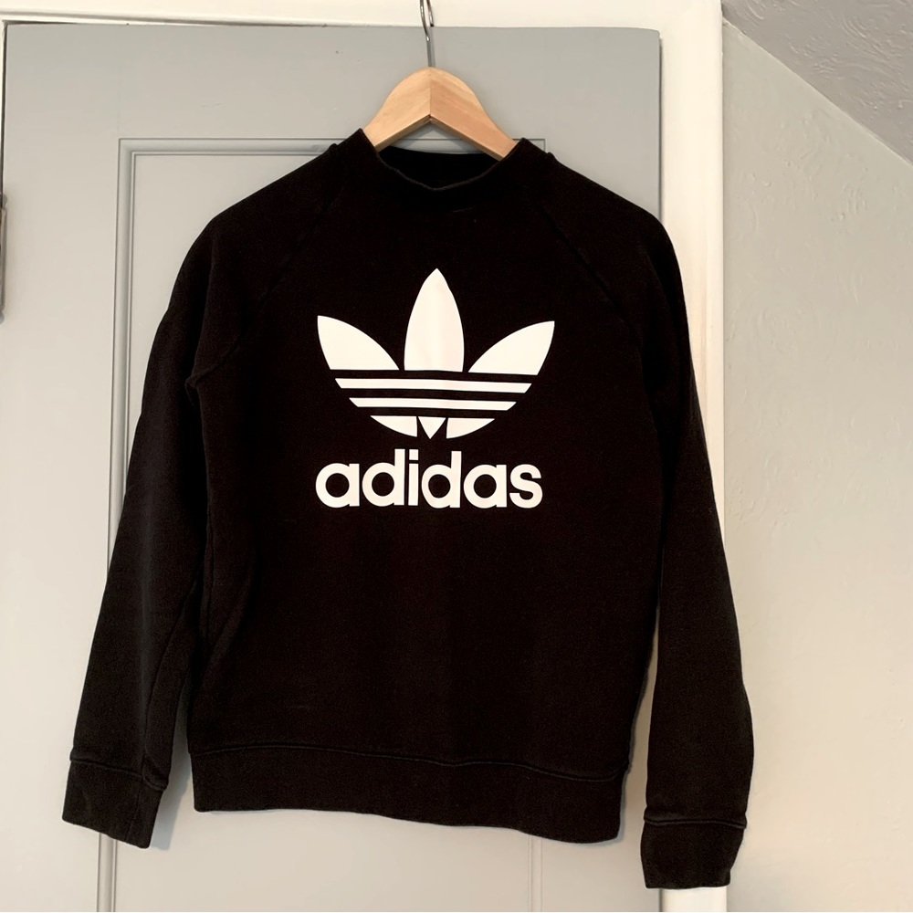 Adidas Trefoil Sweatshirt in Black, Size S